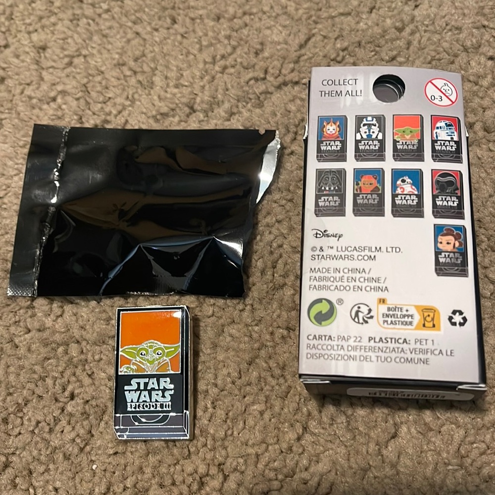 Loungefly Star Wars blind box pins VHS Tapes Yoda